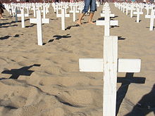 Iraq_and_Afghanistan_Memorial_Santa_Monica_Beach_LA_March_2008