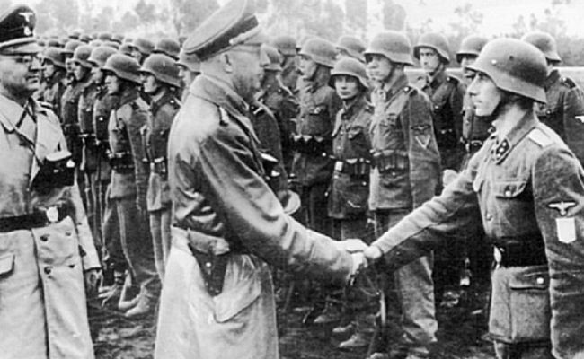 Гиммлер с бойцами дивизии СС Галичина