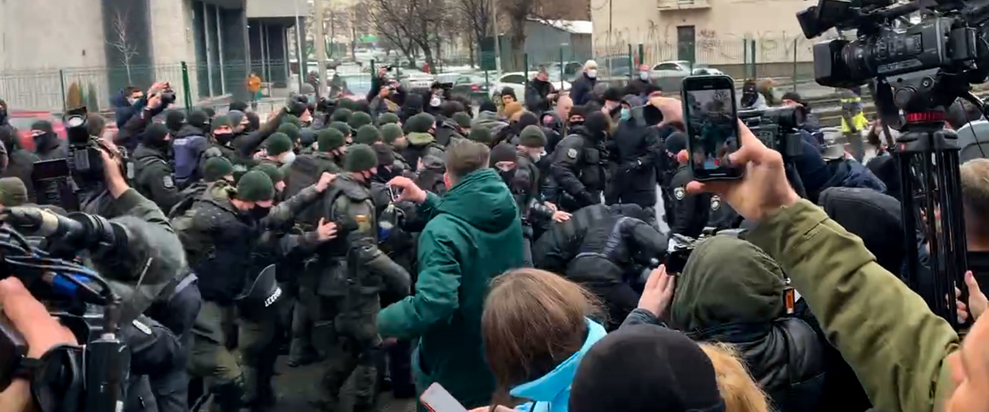 01d03349db8a0c717e7b07c27d7ae9eb