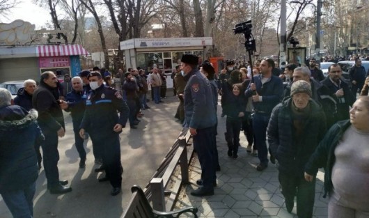 сторонники и противникиПаш