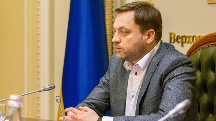 Денис Монастырский2