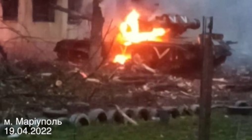 защитники Мариуполя уничтожили вражеский танк с маркировкой V