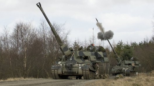 155-мм САУ AS90