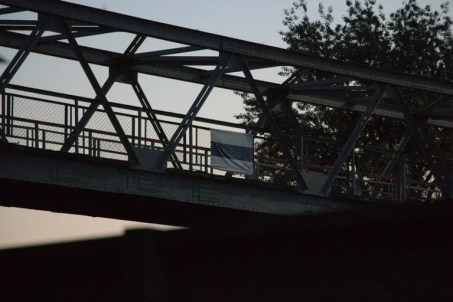 бело-сине-белый флаг над Белгородщиной