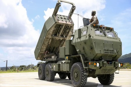 военпомощь США