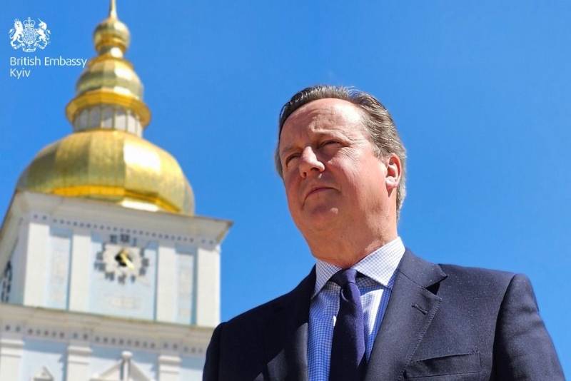 Кэмерон в Киеве